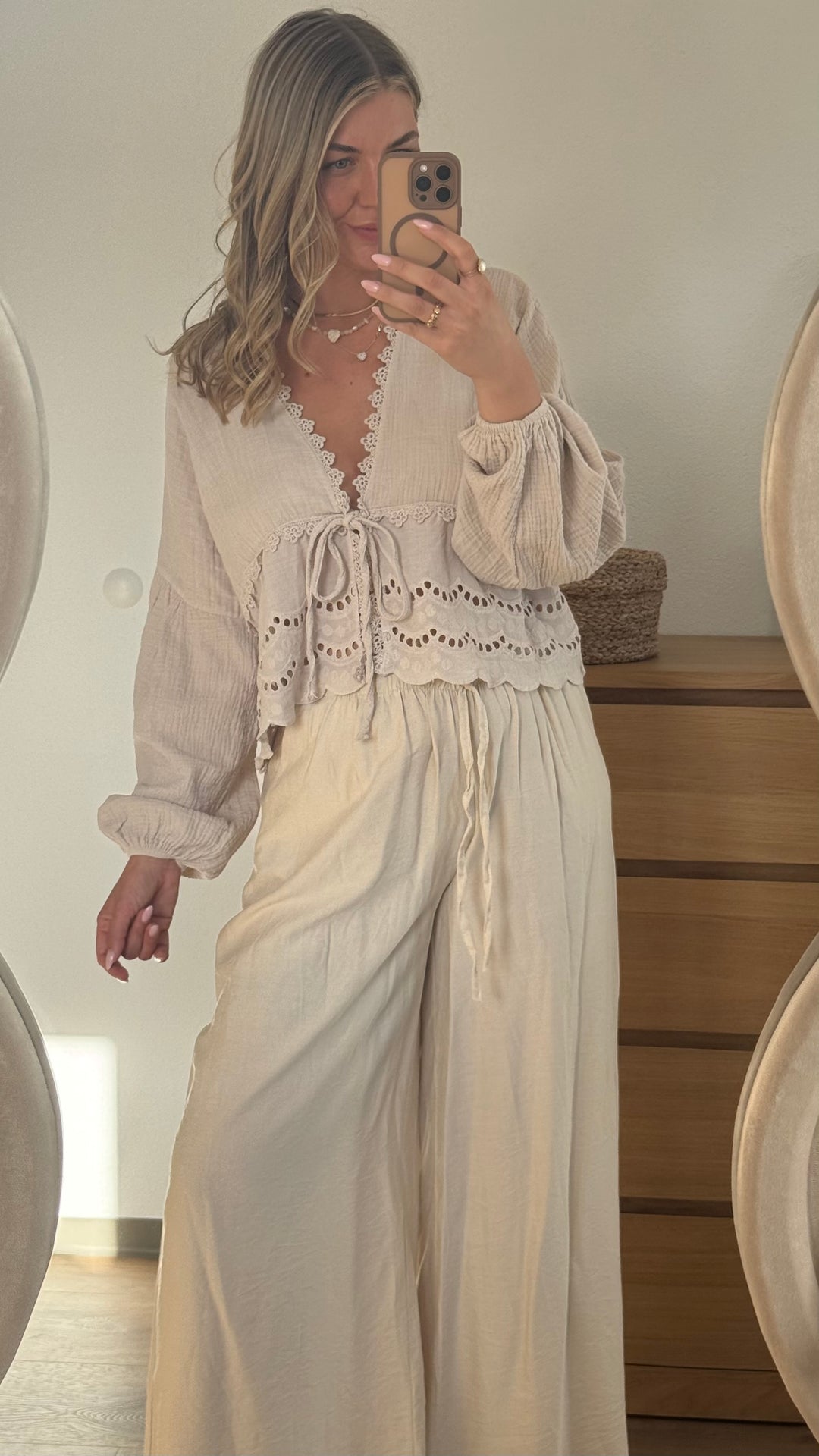 Elegante Hose mit weitem Bein- Beige