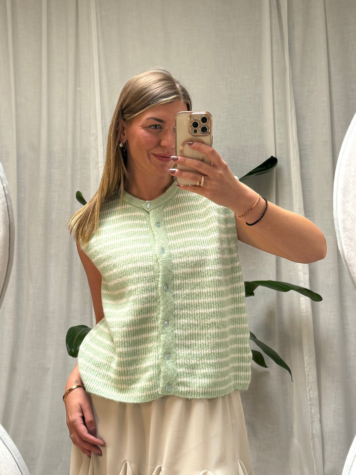 Ärmellose Strickweste - Grün
