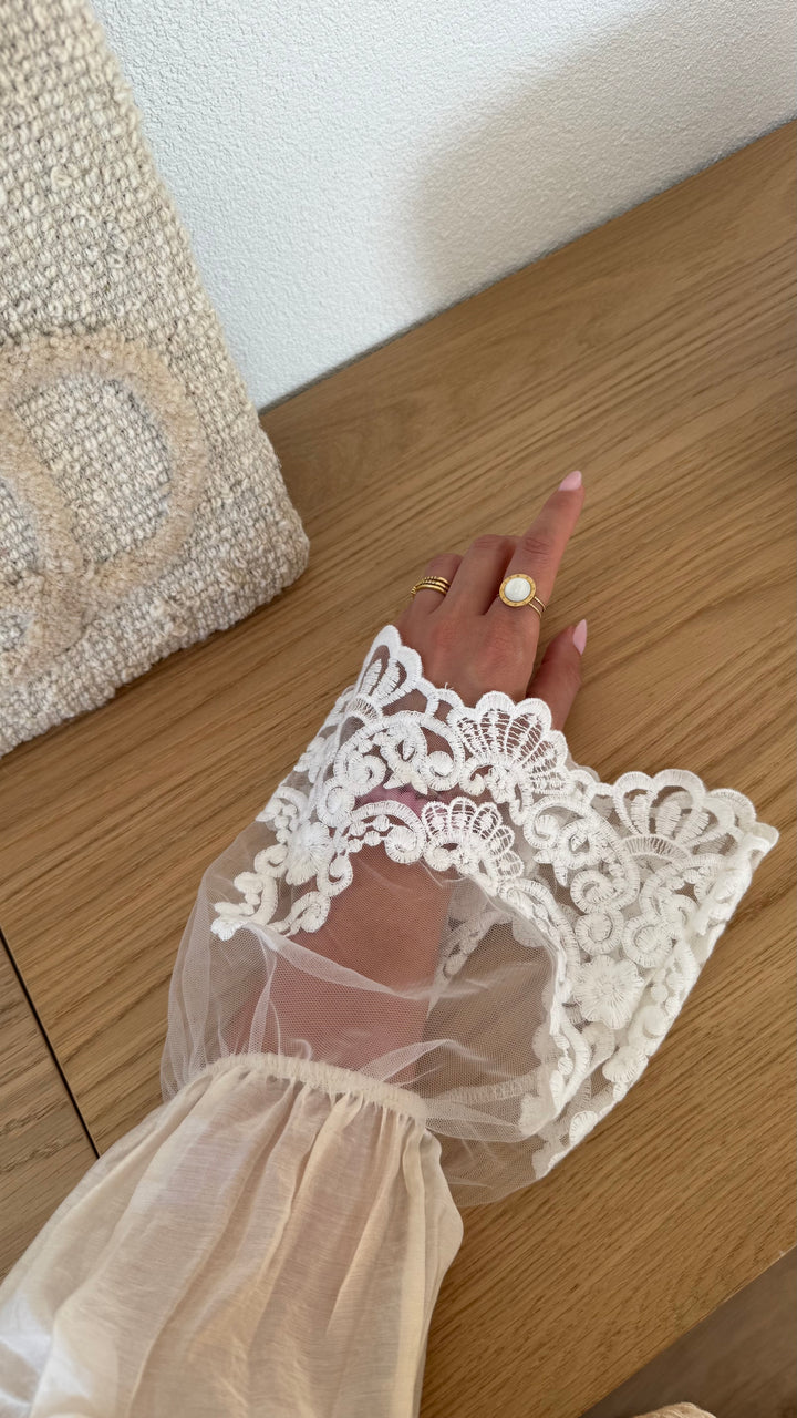Spitzenbluse – Creme