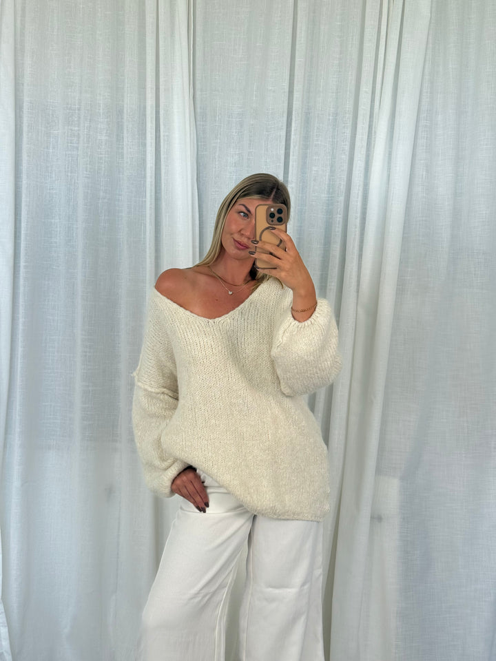 Pullover Fluffy Knit V - Weiß