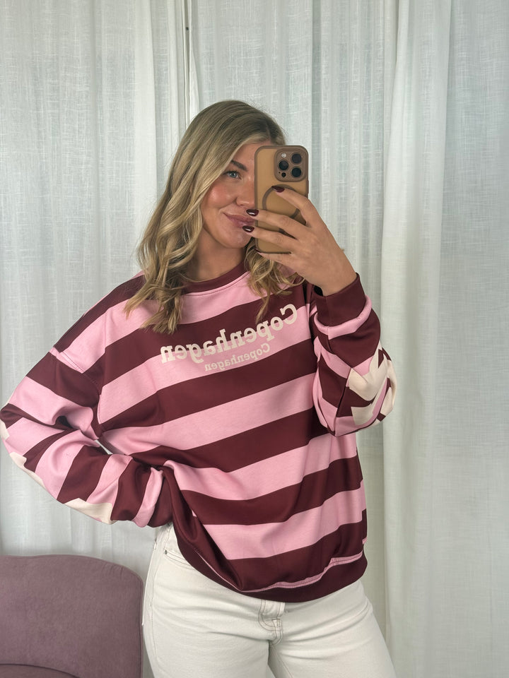 Oversize Sweater gestreift – Rosa &amp; Burgundy