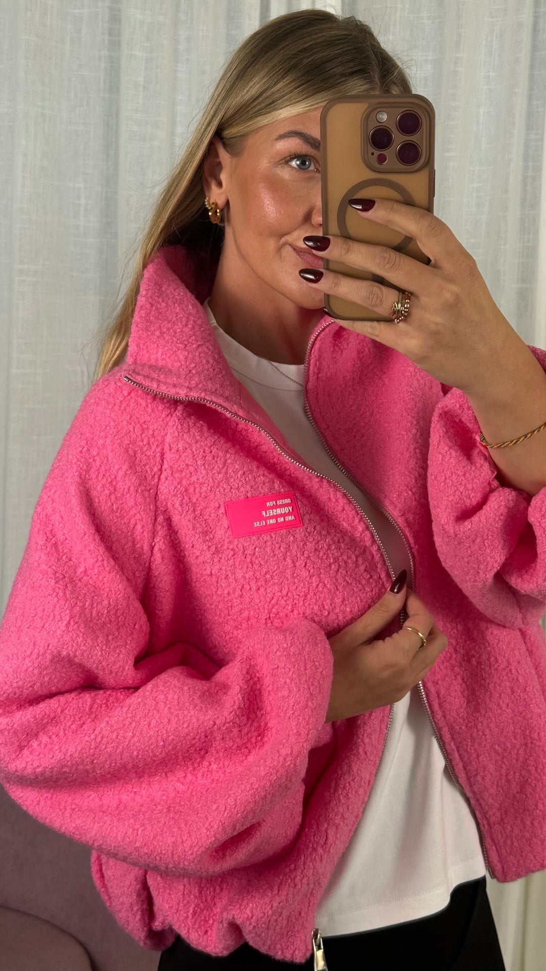 Kuschel Jacke mit Reißverschluss &amp; Patch - Pink