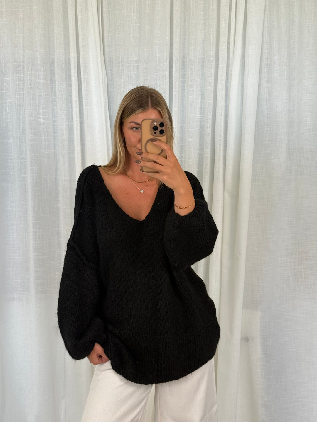 Pullover Fluffy Knit V - Schwarz