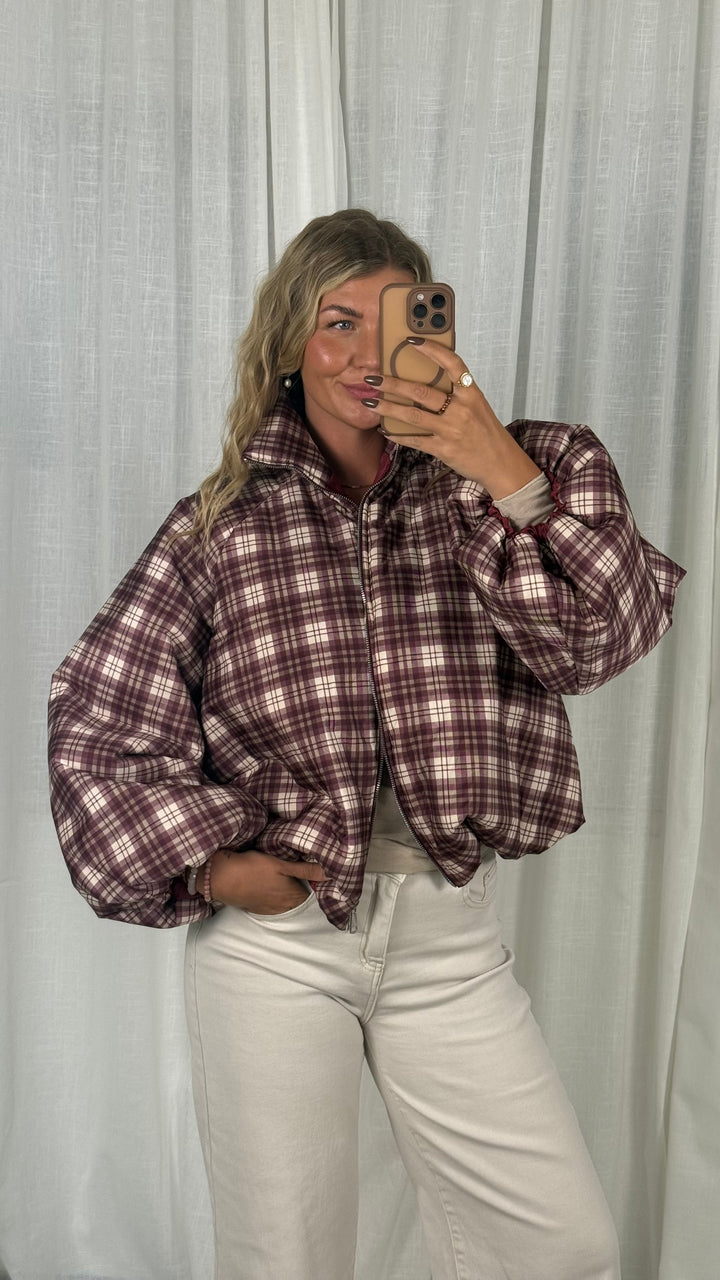 Karo Puffy Jacket - Burgundy