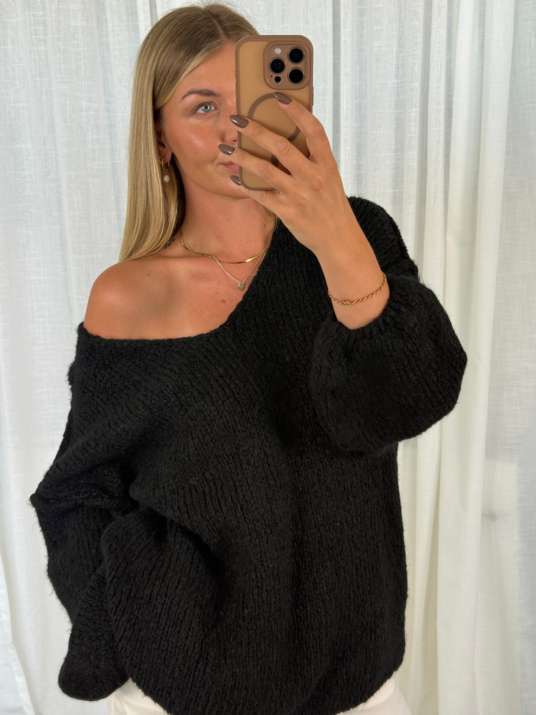 Pullover Fluffy Knit V - Schwarz