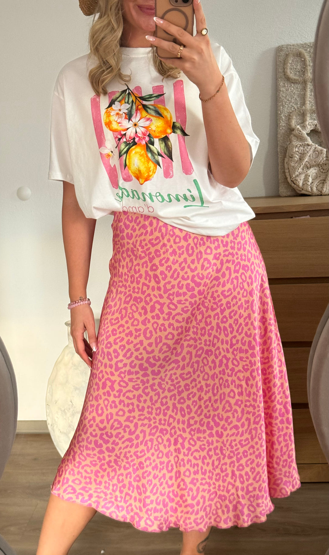 Rock in Satinoptik mit Leo-Print Pink