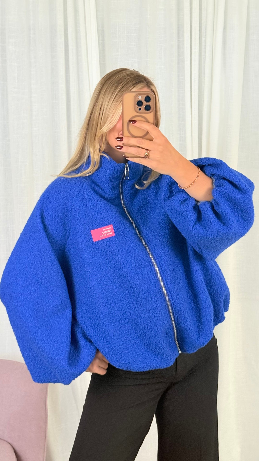 Kuschel Jacke mit Reißverschluss &amp; Patch - Königsblau