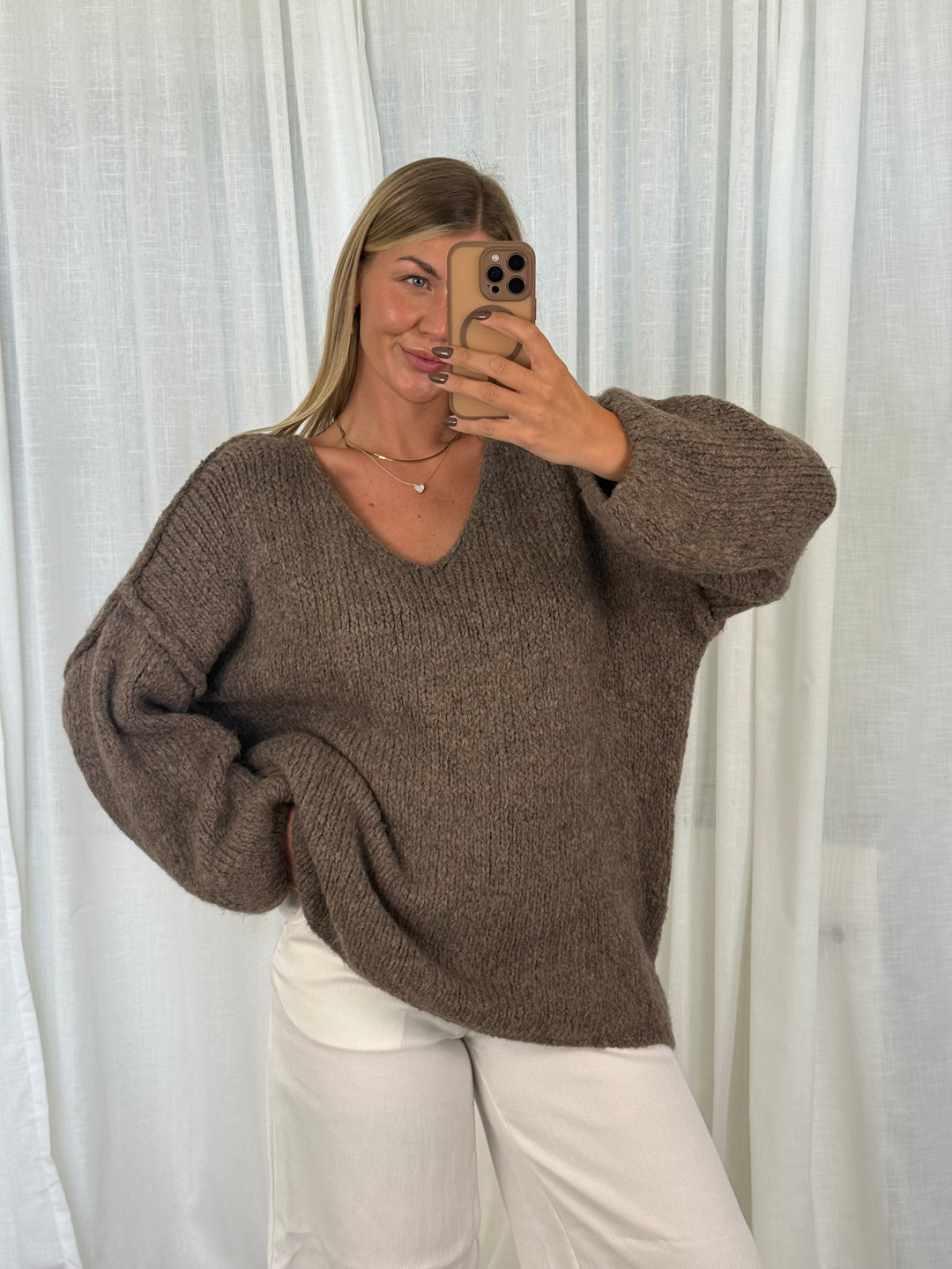 Pullover Fluffy Knit V - Dark Taupe