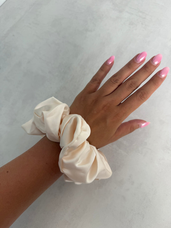 Hair Scrunchie - XL Creme