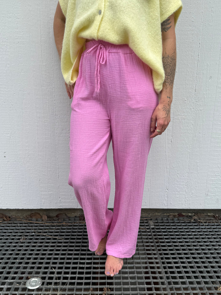 Musselin Hose Eleni – Candy Pink
