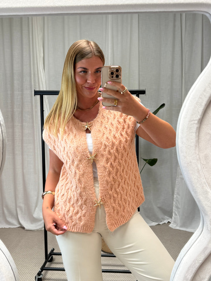 Strickweste Aurelia – Koralle
