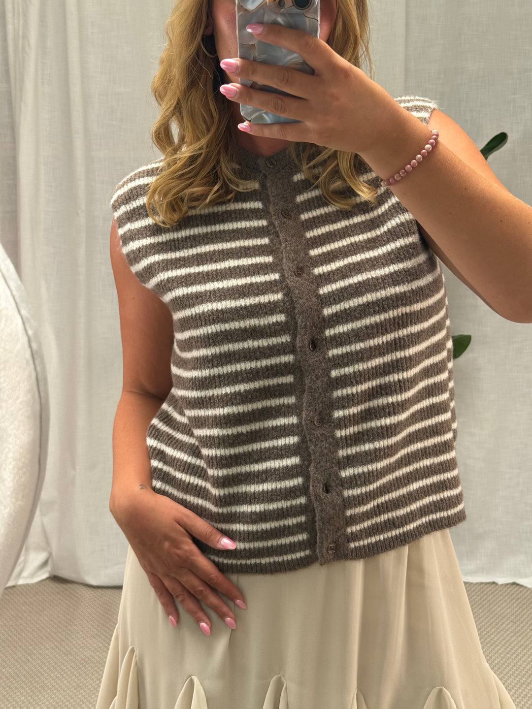 Ärmellose Strickweste - Braun/Beige