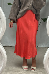 Satinrock Elara – Rostrot