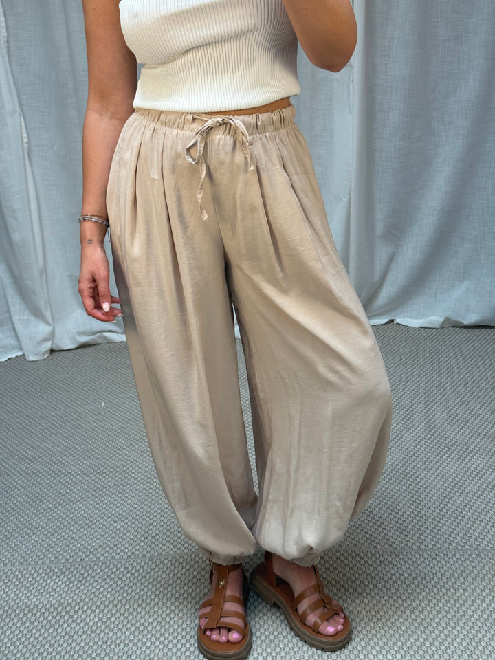 LOCKERE HOSE - BEIGE